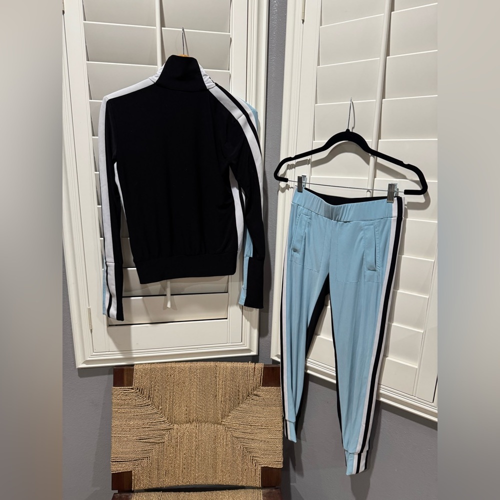 Norma Kamali side striped tracksuit - Picture 4 of 6